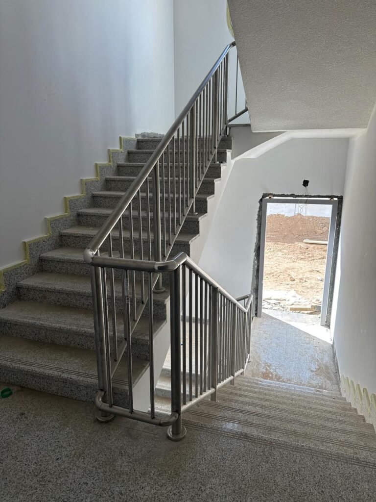 درابزين زجاج 8